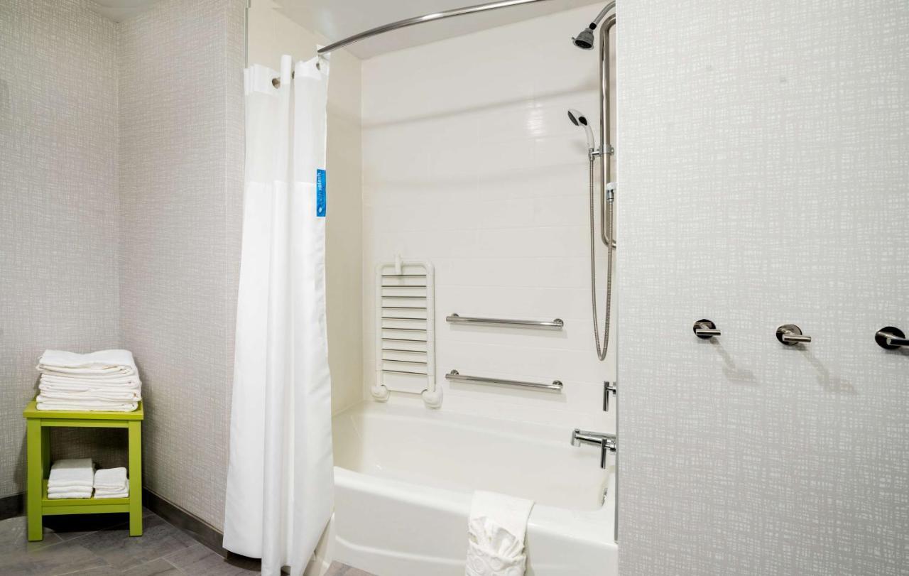 Hampton Inn Riverside March Air Force Base, Ca Екстериор снимка